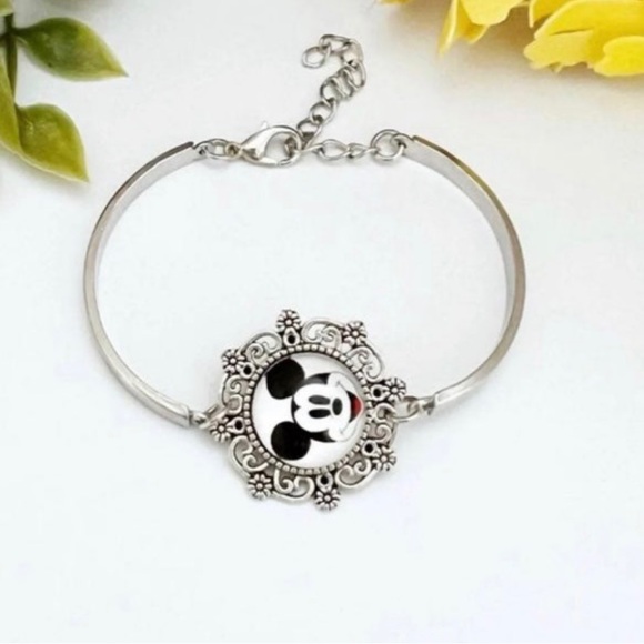 Mickey Mouse Charm Bracelet NEW - Picture 5 of 7